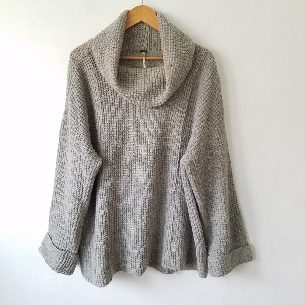 Free People 100% Wool Chunky Knit Cowl Neck Walfle Knit Oversized Sweater Large